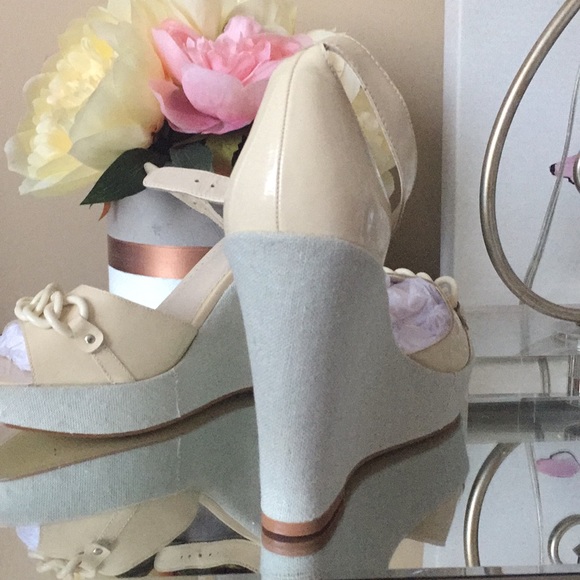 Vintage BCBG PARIS wedges - Picture 3 of 5